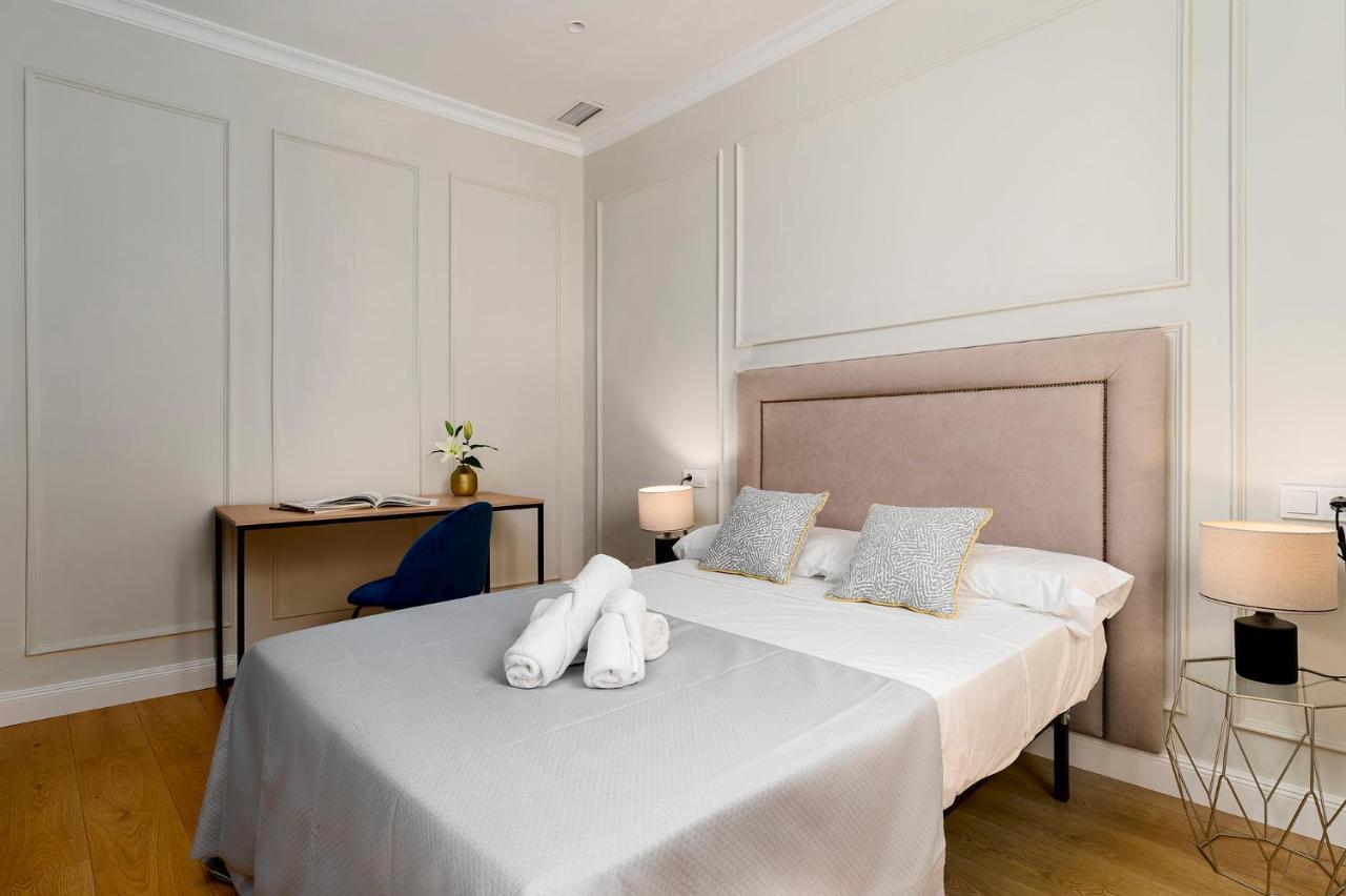 Apartamento Plaza De La Merced 4 Habitaciones Μάλαγα Εξωτερικό φωτογραφία