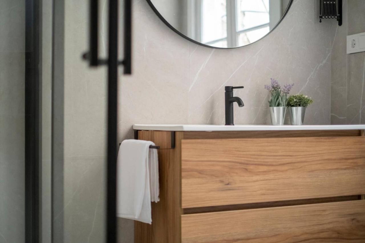 Apartamento Plaza De La Merced 4 Habitaciones Μάλαγα Εξωτερικό φωτογραφία