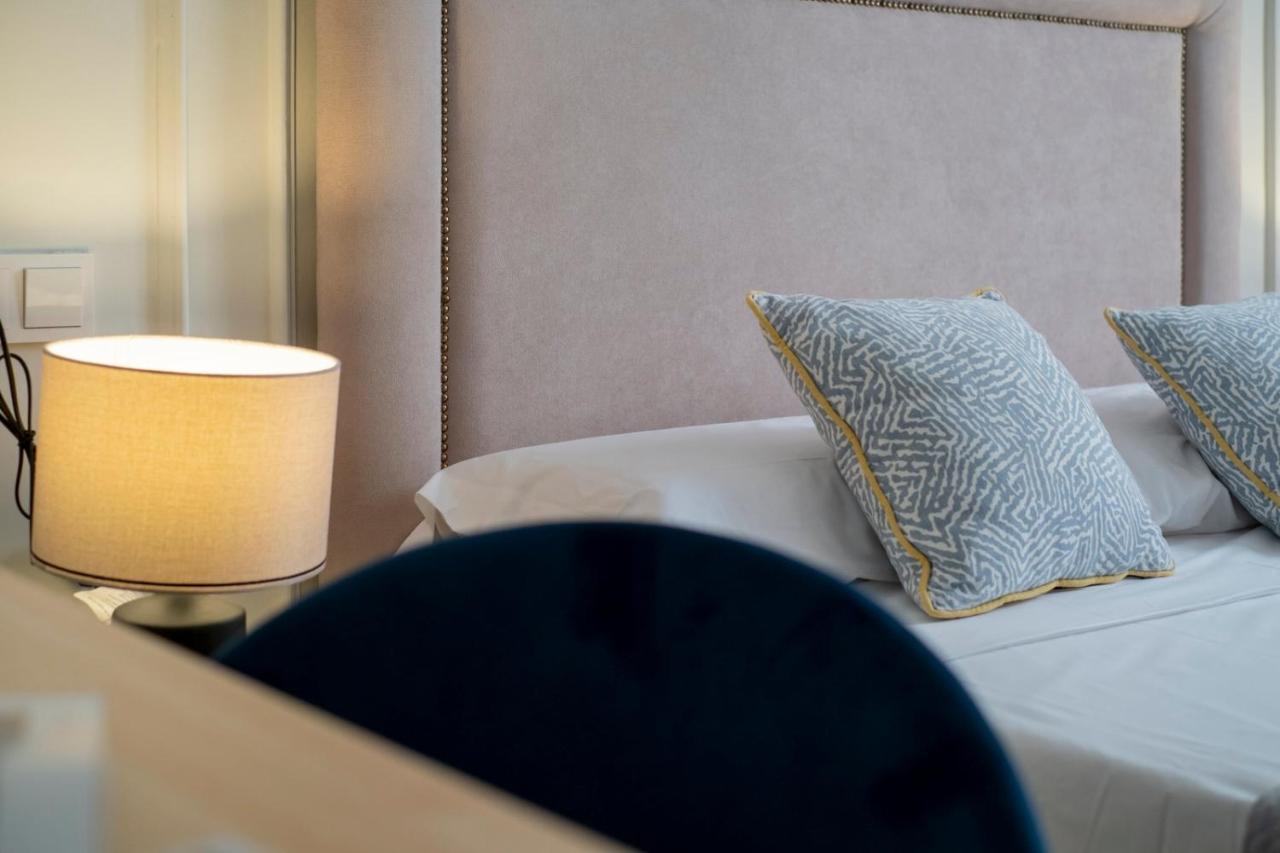 Apartamento Plaza De La Merced 4 Habitaciones Μάλαγα Εξωτερικό φωτογραφία