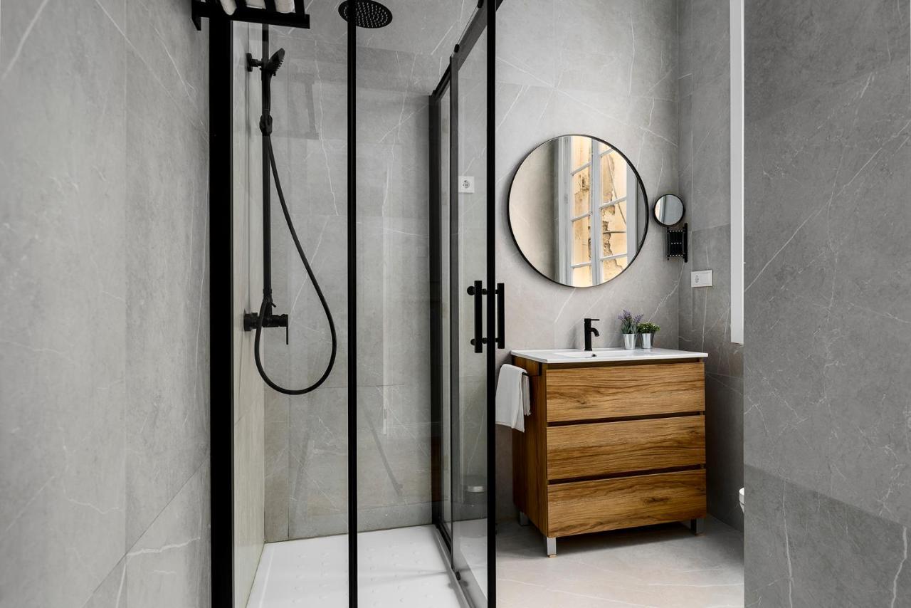 Apartamento Plaza De La Merced 4 Habitaciones Μάλαγα Εξωτερικό φωτογραφία